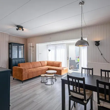 Strandhuys Zeester Casa vacanze *